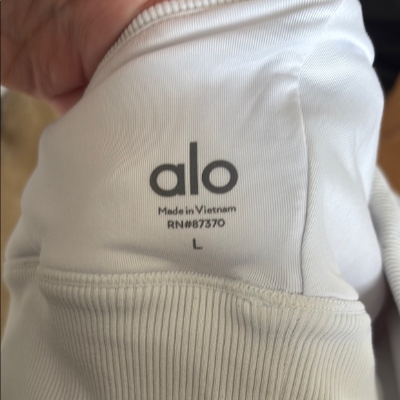 ALO Yoga White Cross-Back Sports Bra - Picture 3 of 3